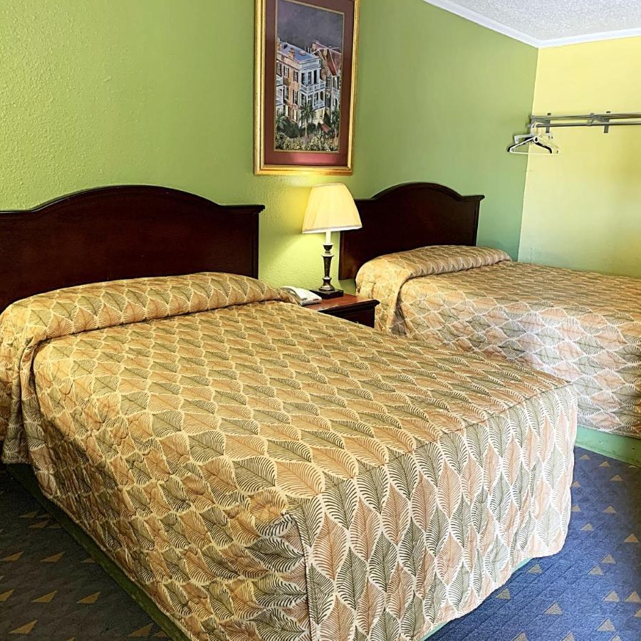 Luxury Inn Midland Ngoại thất bức ảnh